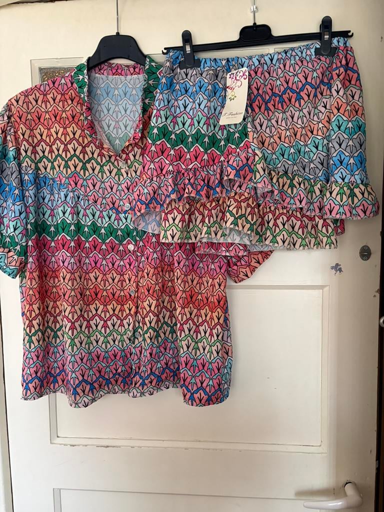 Mooie nieuwe set blouse en broekrokje one size, Ophalen of Verzenden, Nieuw