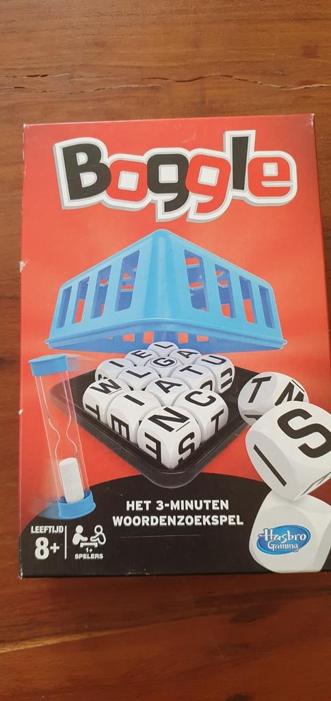 Boggle Woordspel - Uitdagend en Leuk!, Hobby en Vrije tijd, Gezelschapsspellen | Bordspellen, Ophalen of Verzenden, Zo goed als nieuw