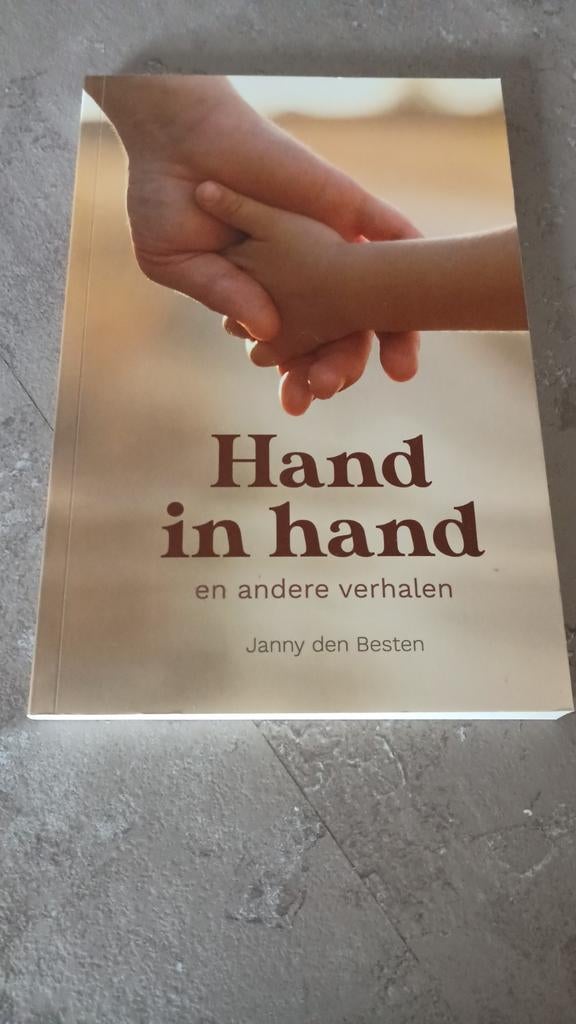 Hand in hand - Janny den Besten, Ophalen of Verzenden