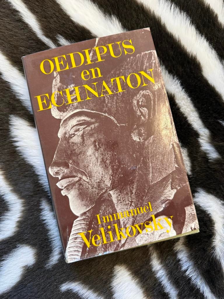 Oedipus en Echnaton - Velikovsky, Ophalen of Verzenden, Gelezen, Nederland