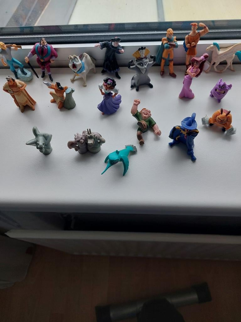 Disney  poppetjes, Ophalen of Verzenden, Overige figuren, Zo goed als nieuw, Beeldje of Figuurtje
