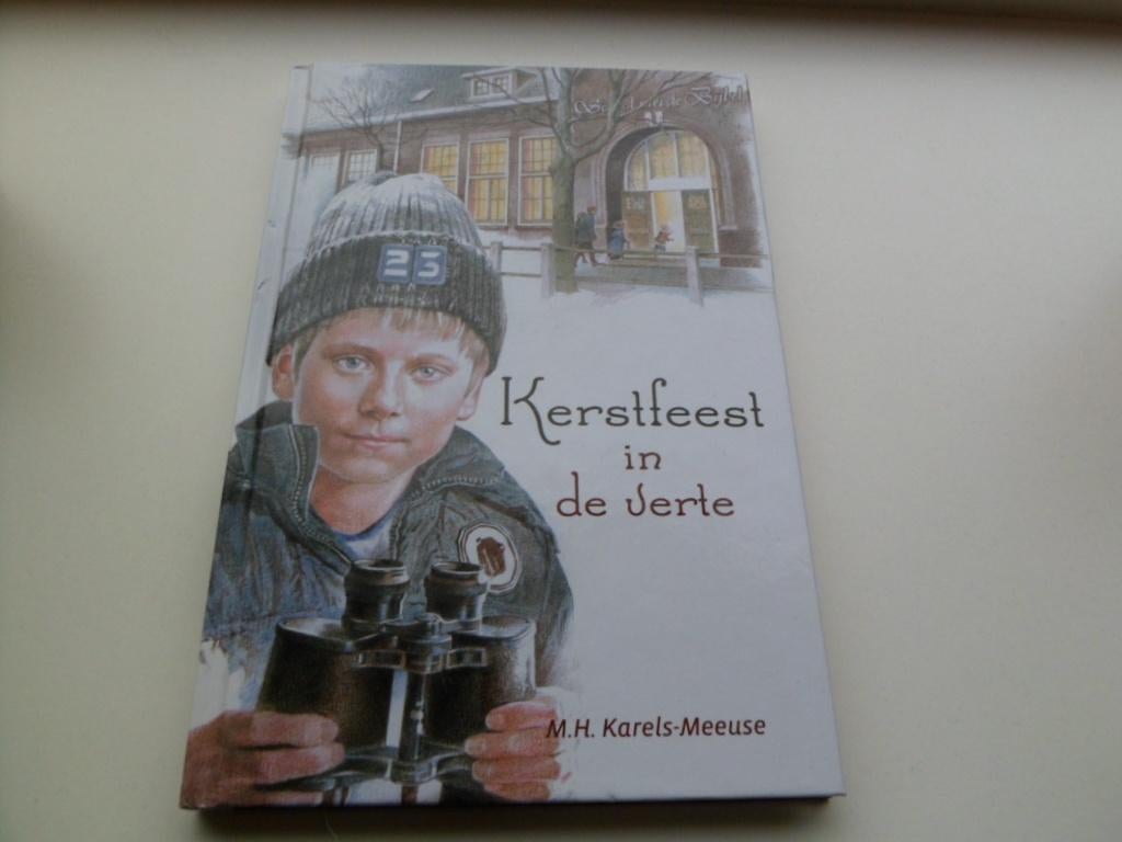 Kerstfeest in de verte - M.H. Karels - Meeuse, Boeken, Ophalen of Verzenden, Gelezen