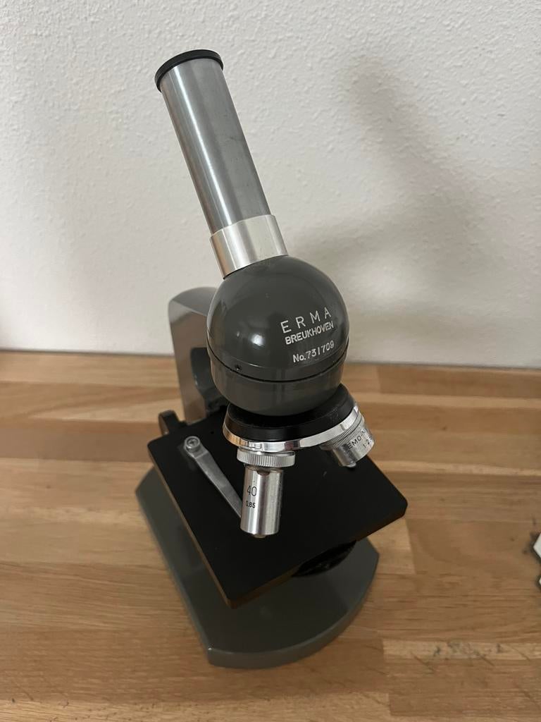 Erma breukhoven microscoop, Ophalen of Verzenden, Gebruikt, 400x tot 1000x, Biologische microscoop