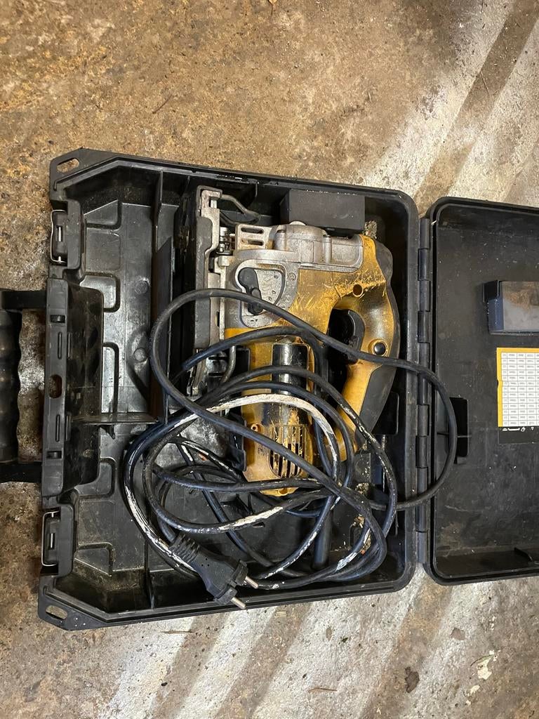 Gebruikte Decoupeerzaag - Dewalt, Gebruikt, Decoupeerzaag, Ophalen of Verzenden, 30 tot 70 mm