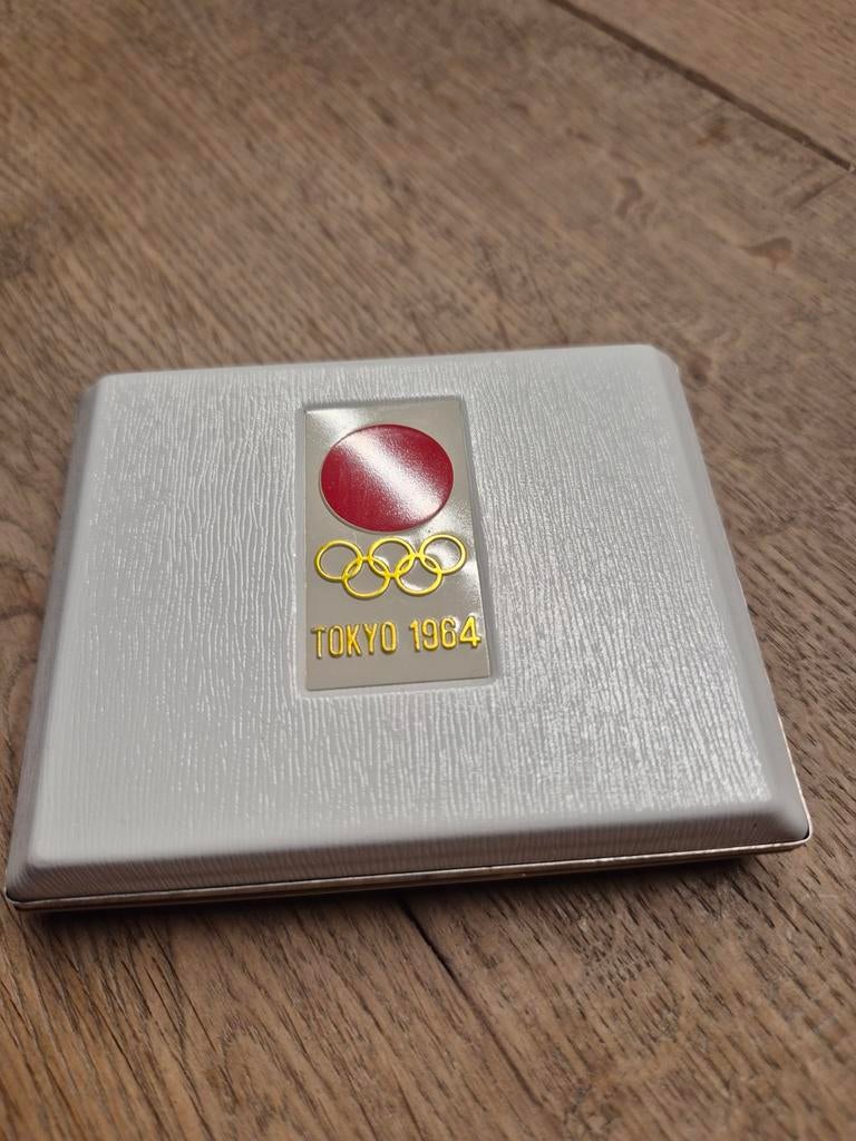 Gouden herdenkingsmedaille Olympische Spelen Tokio 1964, Postzegels en Munten, Penningen en Medailles, Ophalen of Verzenden, Goud