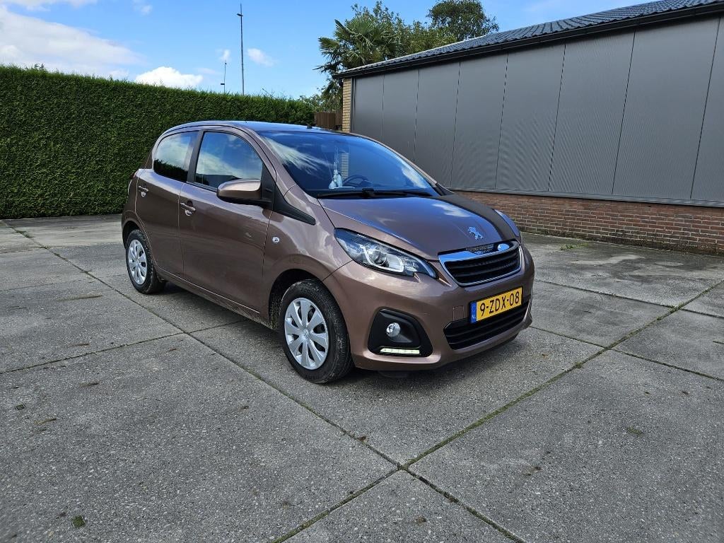 Peugeot 108 1.0 12V E-vti -  5 Deurs, Voorwielaandrijving, Euro 5, Stof, Bruin