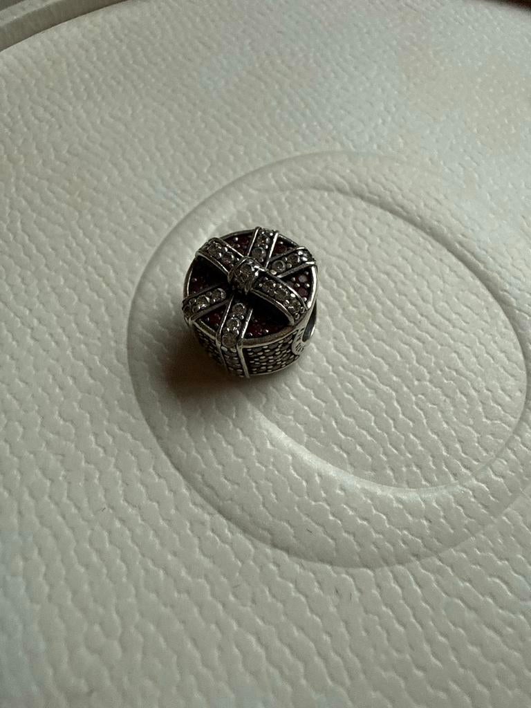 Pandora Bedel - Cadeautje, Pandora, Ophalen of Verzenden, Zo goed als nieuw, 1 bedel