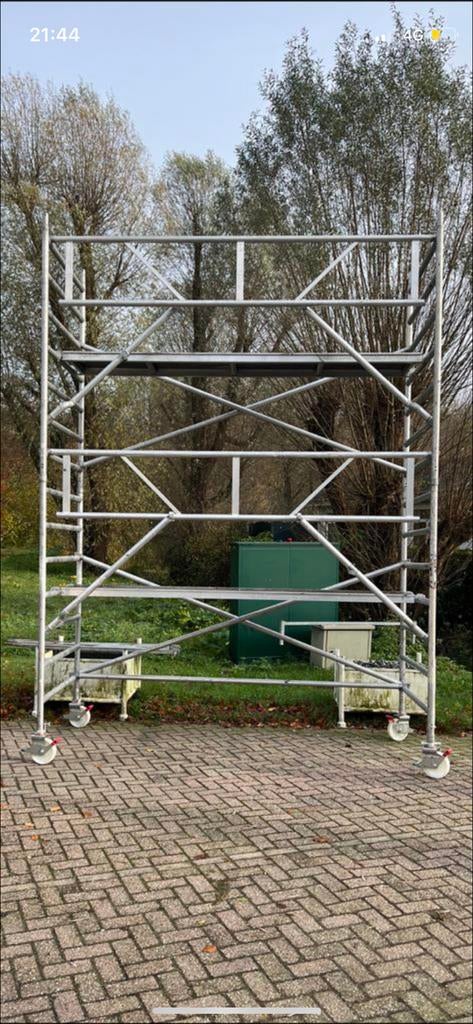 altrex Rolsteiger, Rolsteiger, Aluminium steiger, Steiger, Ophalen of Verzenden, Zo goed als nieuw, Gevelsteiger