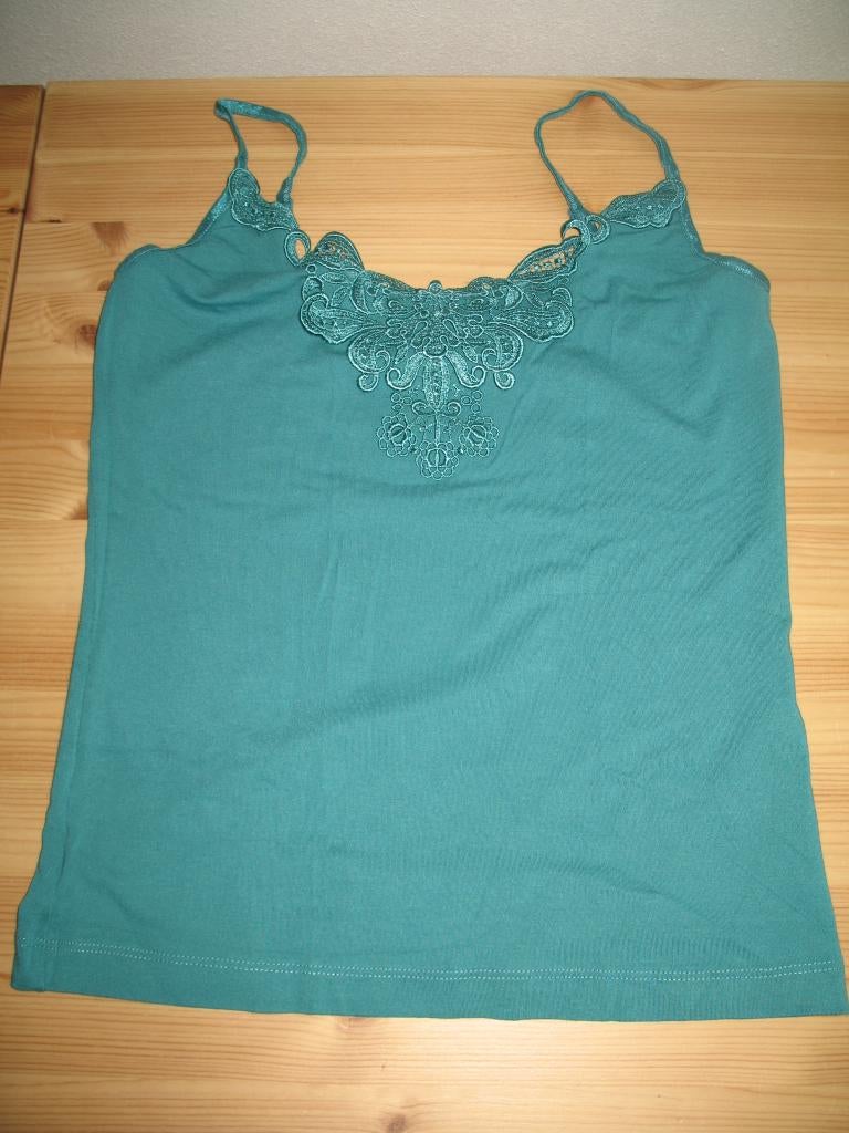 Steps Top met Kant Zacht Smaragd Groen Maat M, Kleding | Dames, Maat 38/40 (M), Ophalen of Verzenden, Zo goed als nieuw, Steps