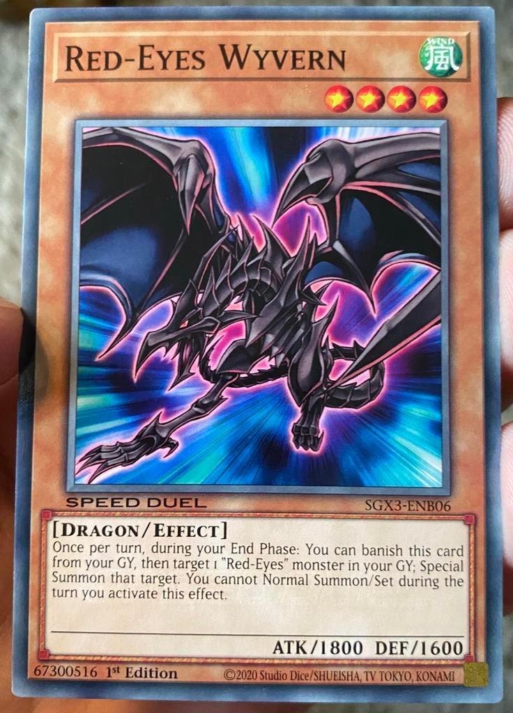 Yu-Gi-Oh! Red-Eyes Wyvern SGX3 1st Edition !, Ophalen of Verzenden, Zo goed als nieuw, Losse kaart