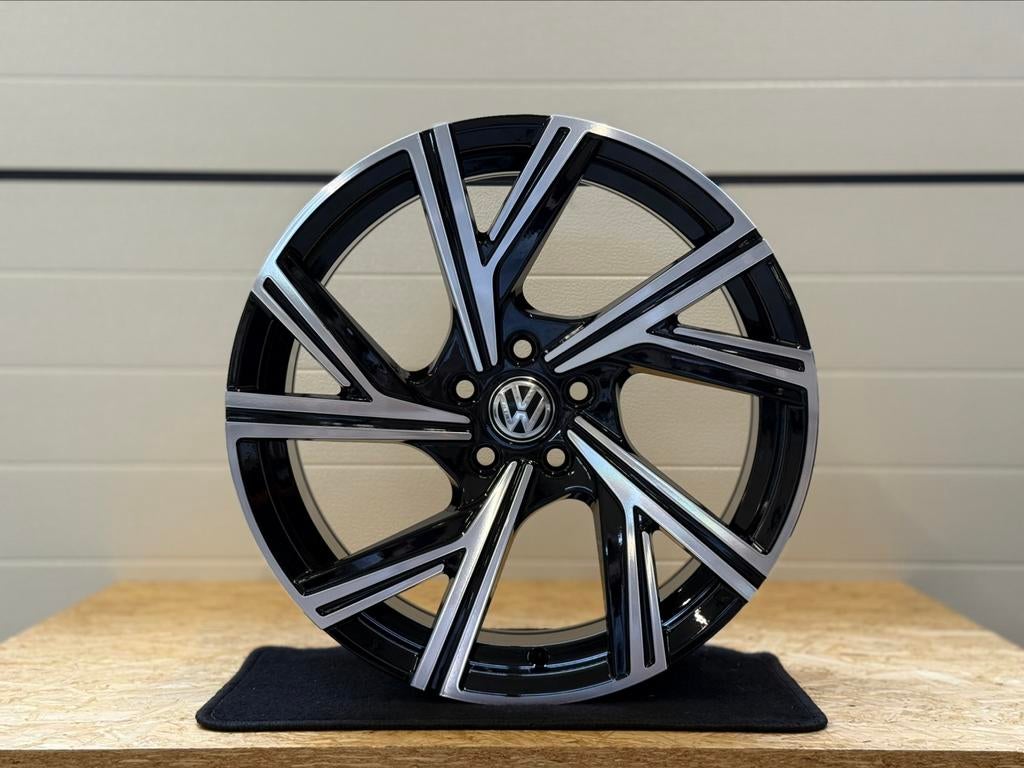 Nieuw Setje 17” Volkswagen Polo R-Line Bergamo Velgen, Auto-onderdelen, Banden en Velgen, 215 mm, Velg(en), Nieuw, 17 inch