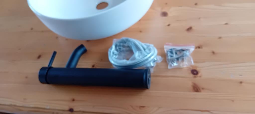 Witte waskom met hoge zwarte kraan en drukknop afvoer koop, Sanitair-online.eu, Rolisa25@gmail.com, Nieuw, Ophalen of Verzenden