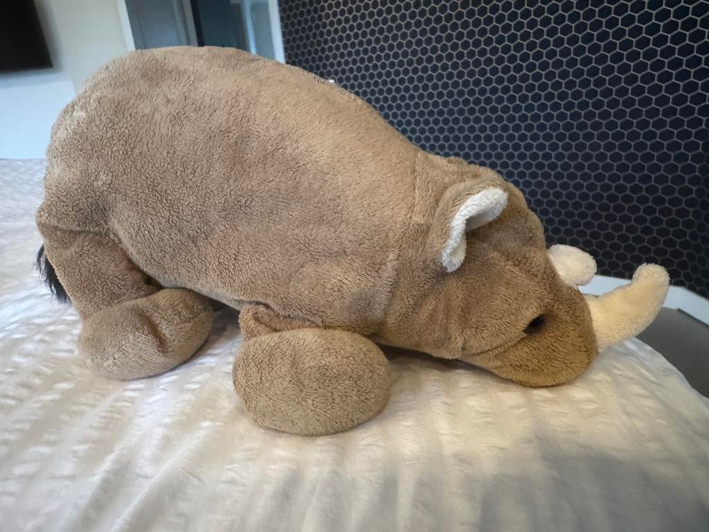 Gezocht neushoorn knuffel, Kinderen en Baby's, Speelgoed | Knuffels en Pluche, Ophalen of Verzenden, Zo goed als nieuw, Overige typen