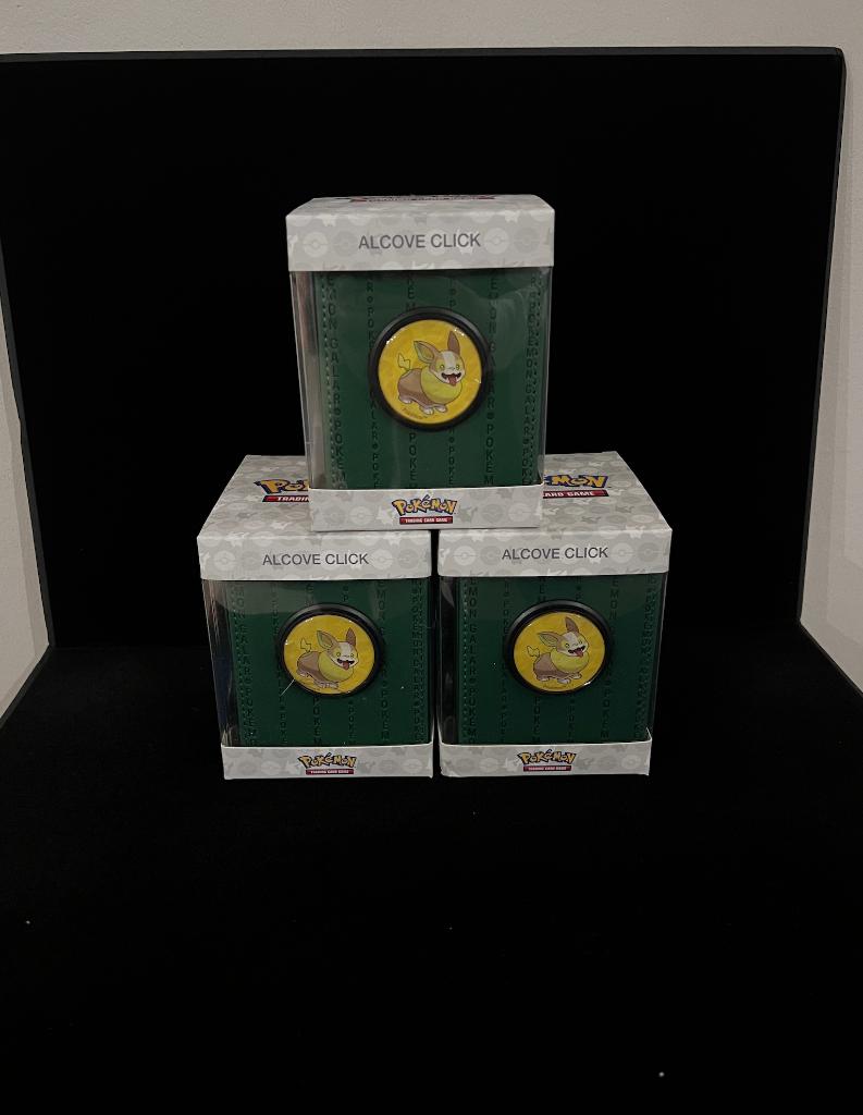 Ultra Pro Pokemon - Alcove Click Deckbox: Galar Region, Ophalen of Verzenden, Nieuw, Overige typen