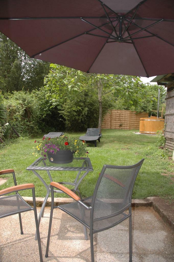 Vrijstaand vakantiehuis, hottub, tuin, zwembad, Puy-de-Dôme, Vakantie, Ardèche of Auvergne, Landelijk, Open haard, 2 personen