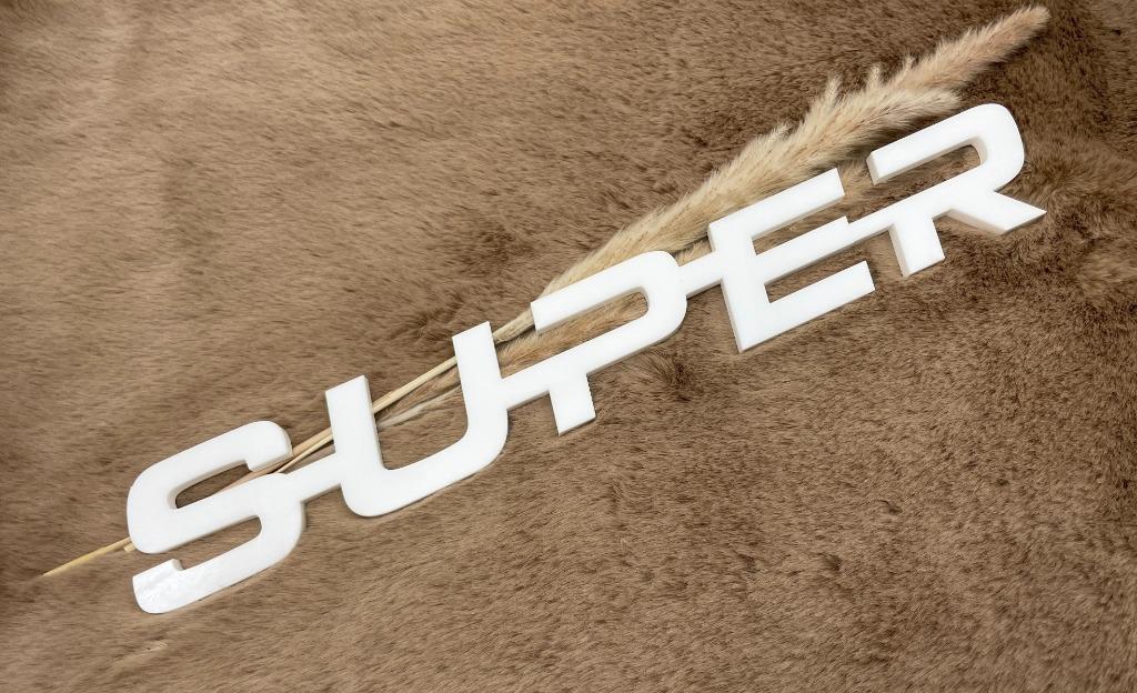 Scania “Super” Logo – Plexiglas Wit – 8mm, Verzenden, Nieuw, Scania, Interieur en Bekleding