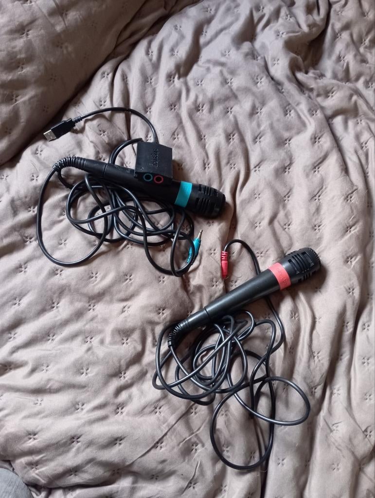 Sony SingStar Microfoons PS2/PS3 - bijna nieuw!, Ophalen of Verzenden, Zo goed als nieuw, Microfoon(s)