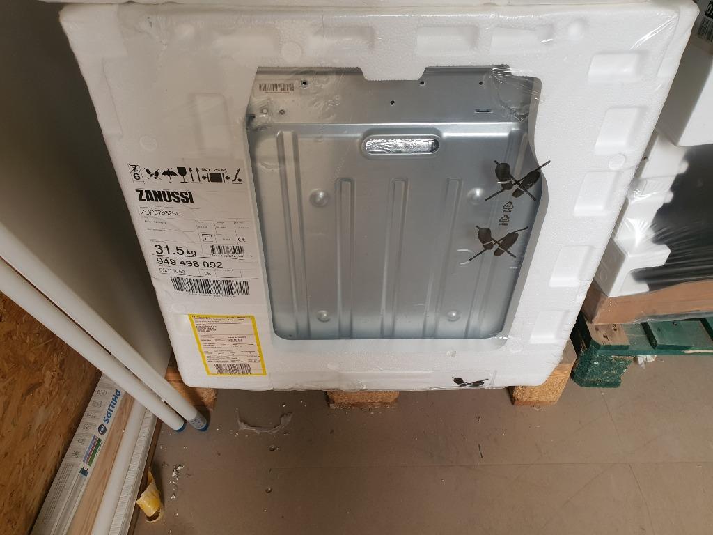 Aanbieding Nieuwe Oven ZOP37982BU Zanussi, Ophalen, Oven, Hete lucht, Nieuw