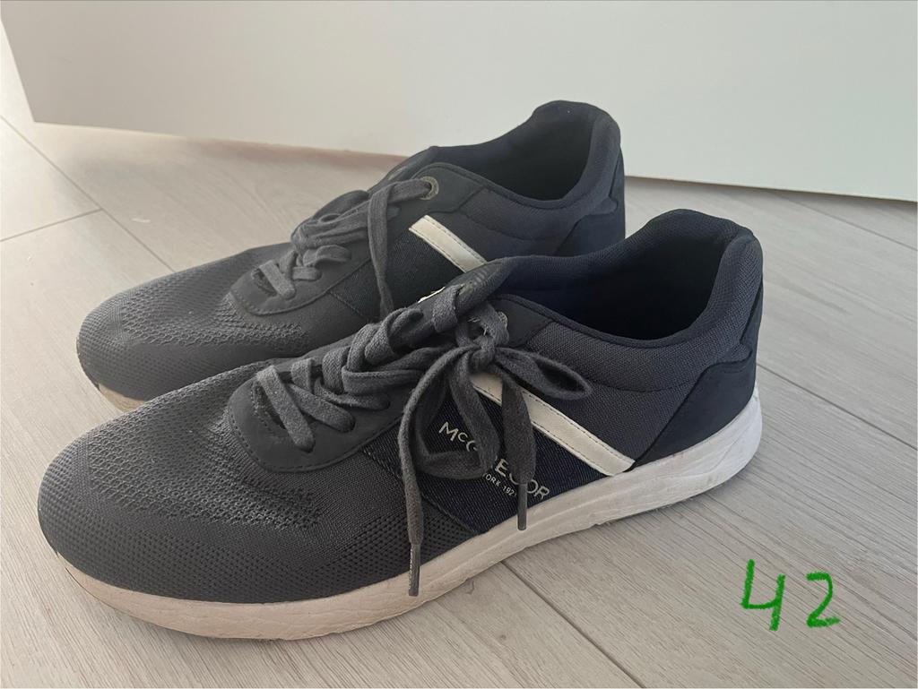 McGregor schoenen maat 42, Blauw, Ophalen of Verzenden, Sneakers of Gympen, Zo goed als nieuw