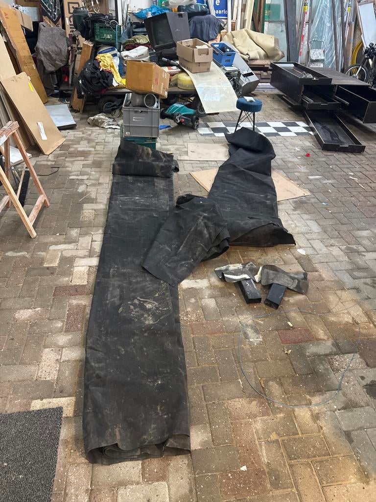 EPDM dakbedekking - Diverse stukken ongeveer 50 m2, Overige materialen, Gebruikt, Zwart, Overige typen