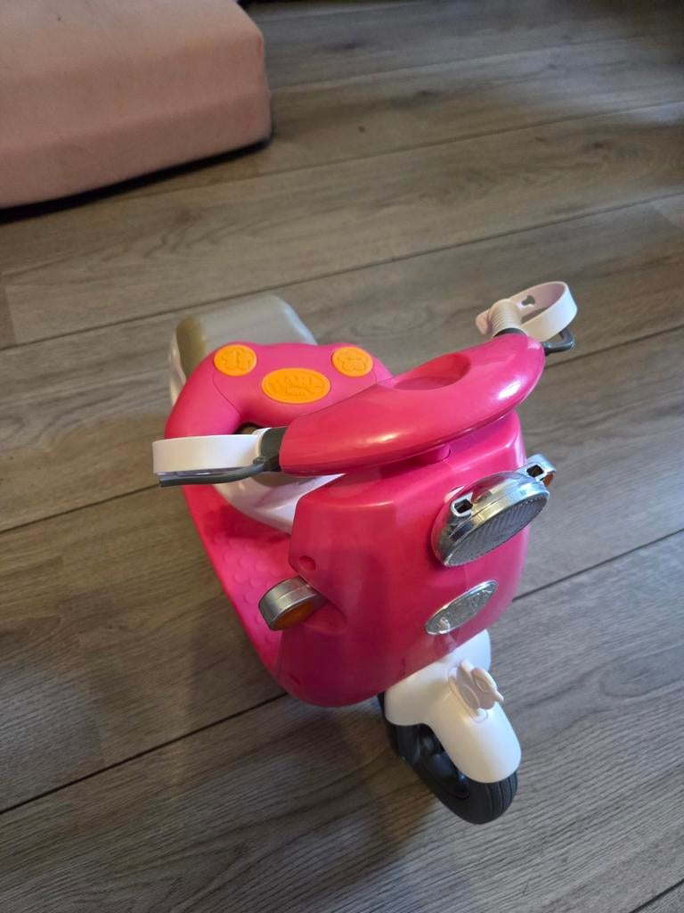 Baby Born Scooter, Ophalen of Verzenden, Zo goed als nieuw, Afstandsbediening