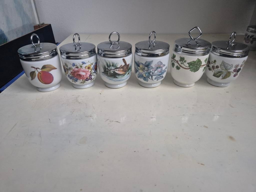 Eggcodler Royal Worchester porselein, Ophalen of Verzenden, Zo goed als nieuw, Porselein