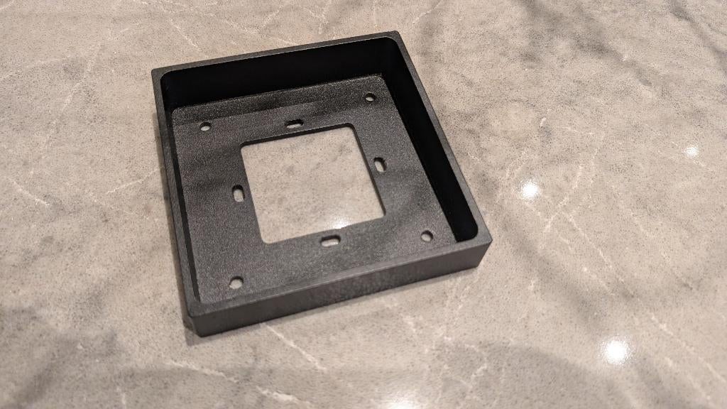 Loxone - Behuizing Zwart Alumium - Bescherming, Hobby en Vrije tijd, Elektronica-componenten, Ophalen of Verzenden, Nieuw