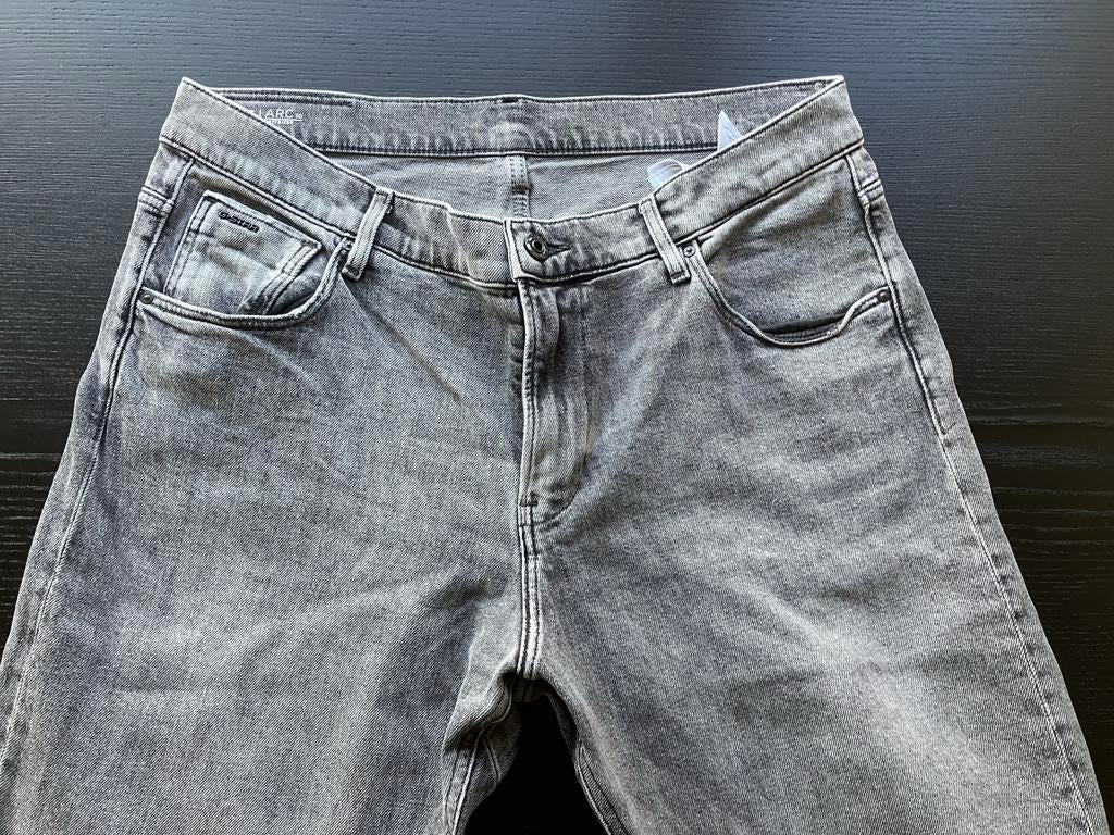 G-Star ARC 3D Boyfriend Jeans Lichtgrijs - Maat 29/32, Kleding | Dames, Spijkerbroeken en Jeans, Ophalen of Verzenden, Zo goed als nieuw