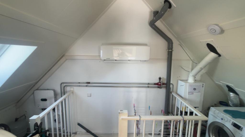 Verkoop/Montage Split unit airco V.A: €750, Witgoed en Apparatuur, Airco's, Koelen en Ontvochtigen, Timer, Nieuw, 3 snelheden of meer