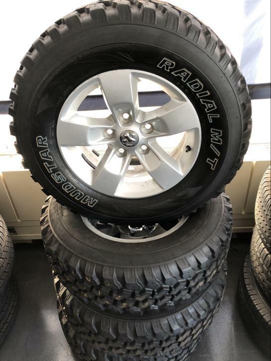 Dodge ram 1500 mud banden, 17 inch