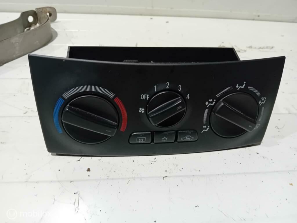 Bedieningspaneel kachel Mitsubishi Space Star MN140637, Ophalen of Verzenden, Gebruikt