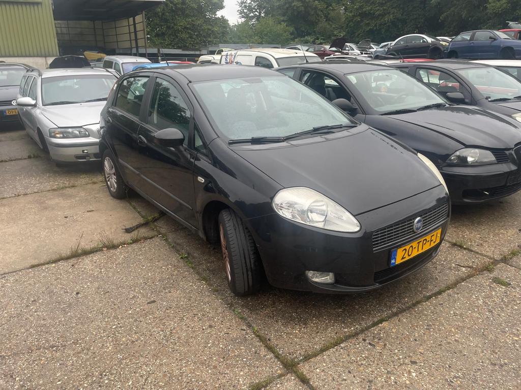 Te koop Fiat Grande Punto in onderdelen, Ophalen of Verzenden, Gebruikt, Fiat