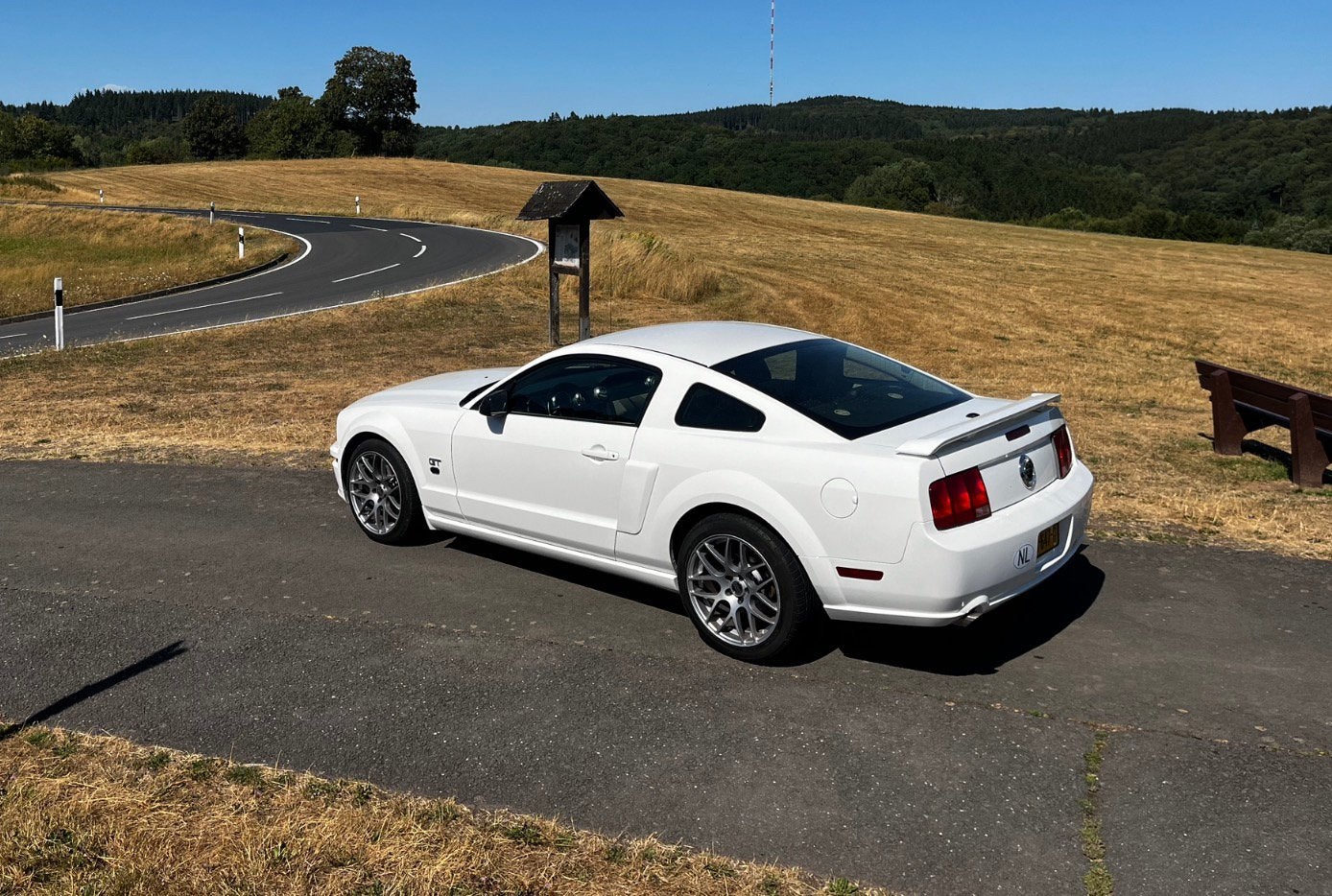 Ford Mustang GT V8 handbak 2007, Zeer nette staat!, Auto's, 1556 kg, Achterwielaandrijving, Stoelverwarming, 4 stoelen