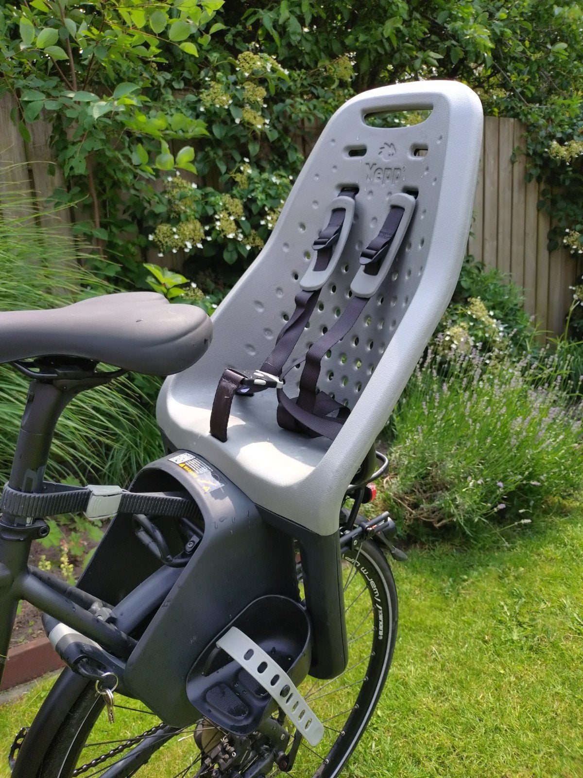 Yepp achterzitje voor bagagedrager, Fietsen en Brommers, Ophalen, Gebruikt, Achterzitje, Thule Yepp