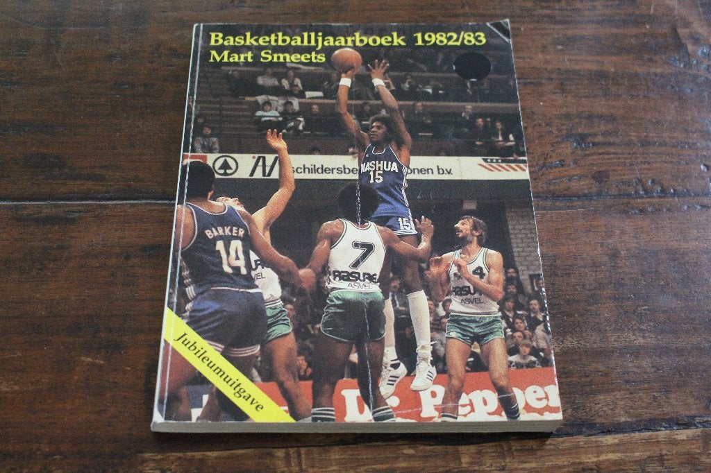 Basketball jaarboek 1982/83, Verzenden, Gebruikt, Overige sporten, Boek of Tijdschrift