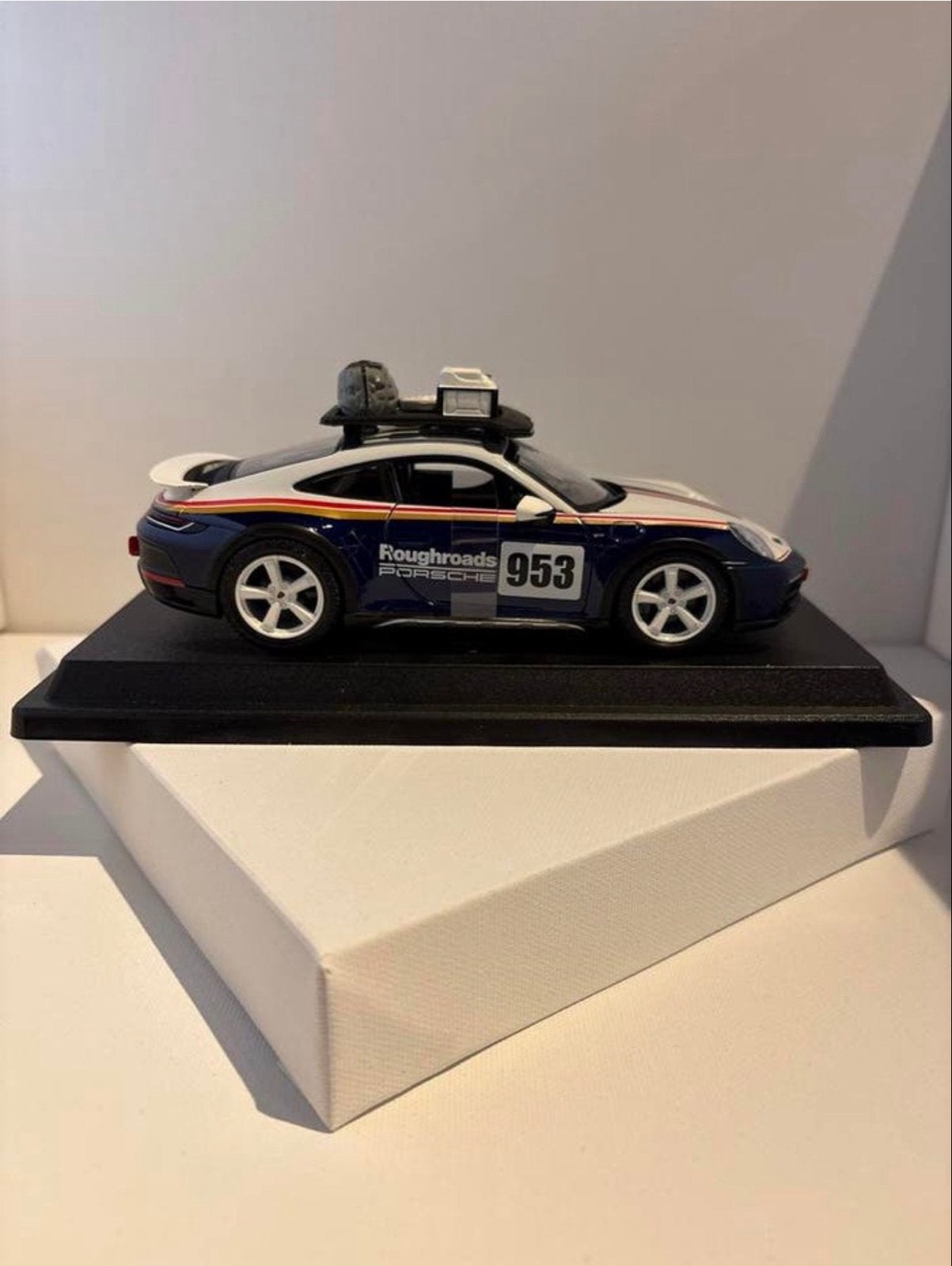 Bburago Porsche 911 Dakar 1:24 - Nieuw in doos, Auto, Nieuw, Ophalen of Verzenden, Bburago