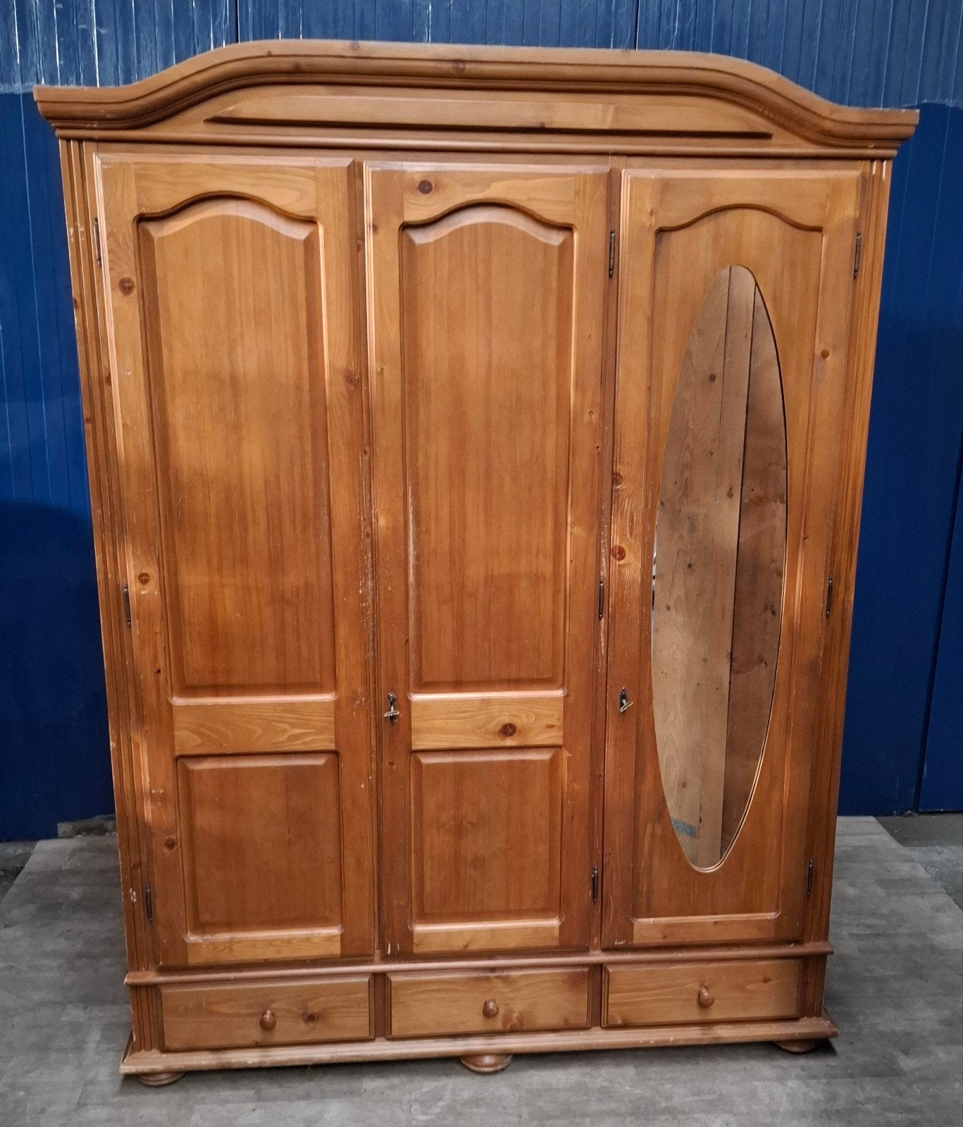 Vintage grenen kledingkast met passpiegel 208 x 157 x 60 cm, Ophalen
