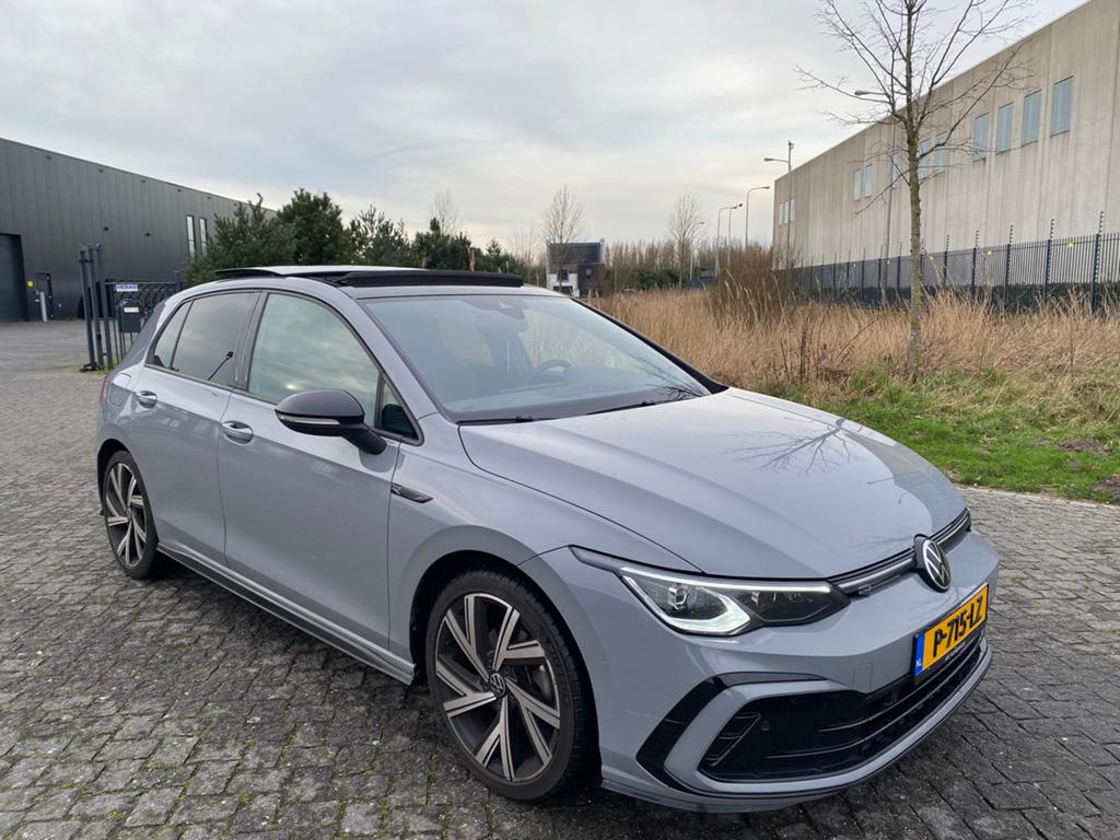 Volkswagen Golf 8 2.0 TDI 3x R-LINE 150pk 7-DSG 2021 NARDO, Auto's, Euro 6, 4 cilinders, Alcantara, 23 km/l