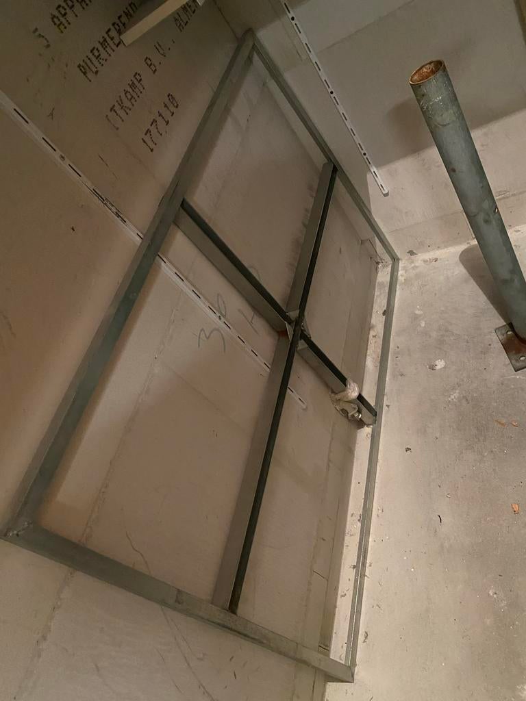 Metalen frame voor scheidingswand of constructie, Ophalen of Verzenden, Gebruikt, IJzer
