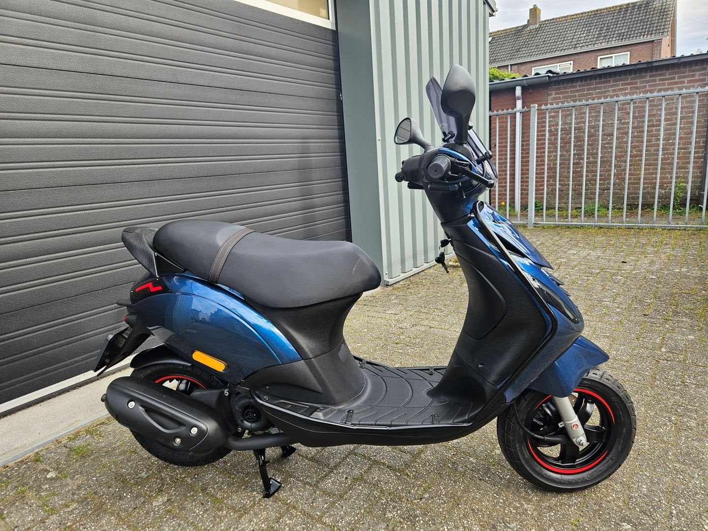 PIAGGIO ZIP 4T E5 45KM BJ2024 DIAMOND BLEU  2233KM + OPTIES!, Onbekend, Ophalen of Verzenden, Zo goed als nieuw, Onbekend