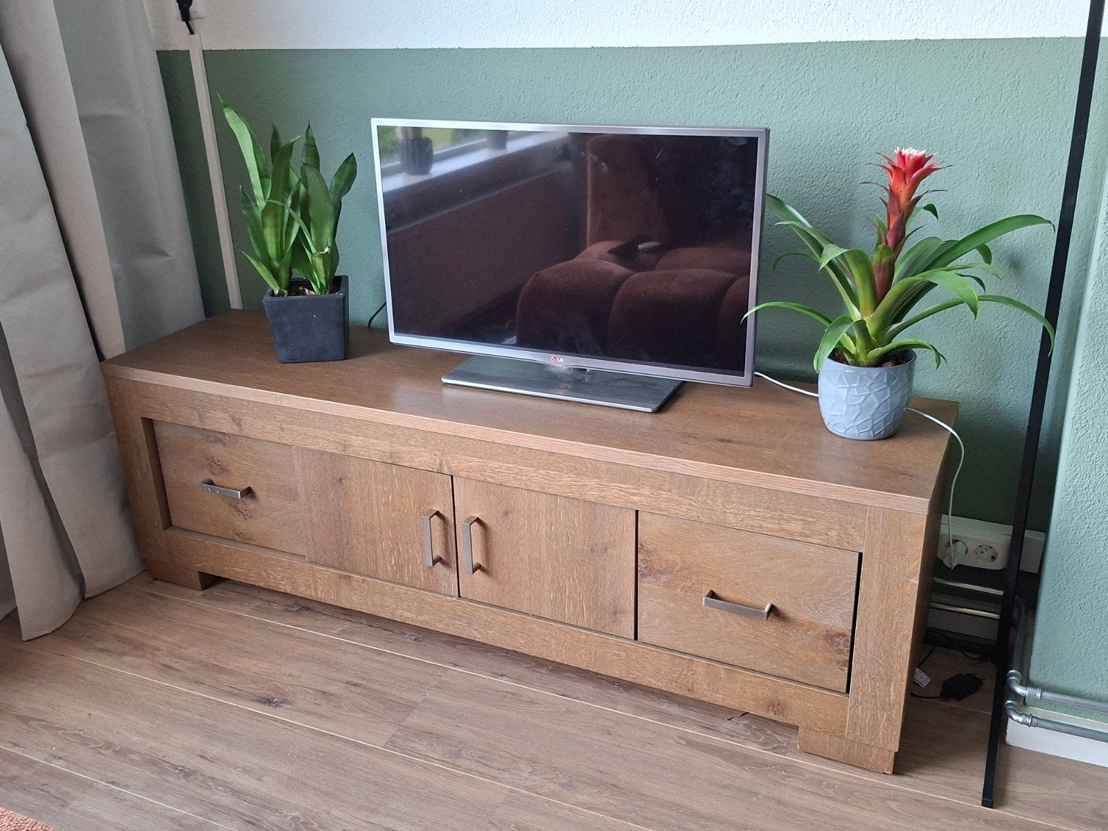 Gratis tv-meubel 180cm, Ophalen, Gebruikt, 150 tot 200 cm, Minder dan 100 cm