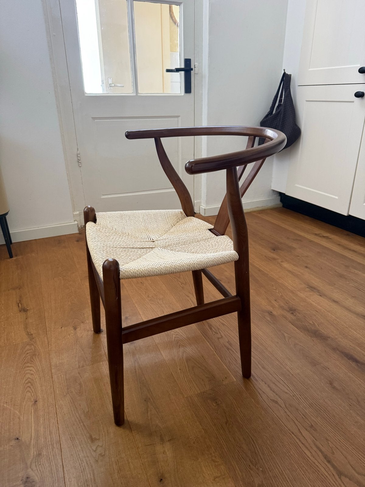 Set van 4 Wishbone stoelen met houten frame en rieten zit, Ophalen, Bruin, Zo goed als nieuw, Vier