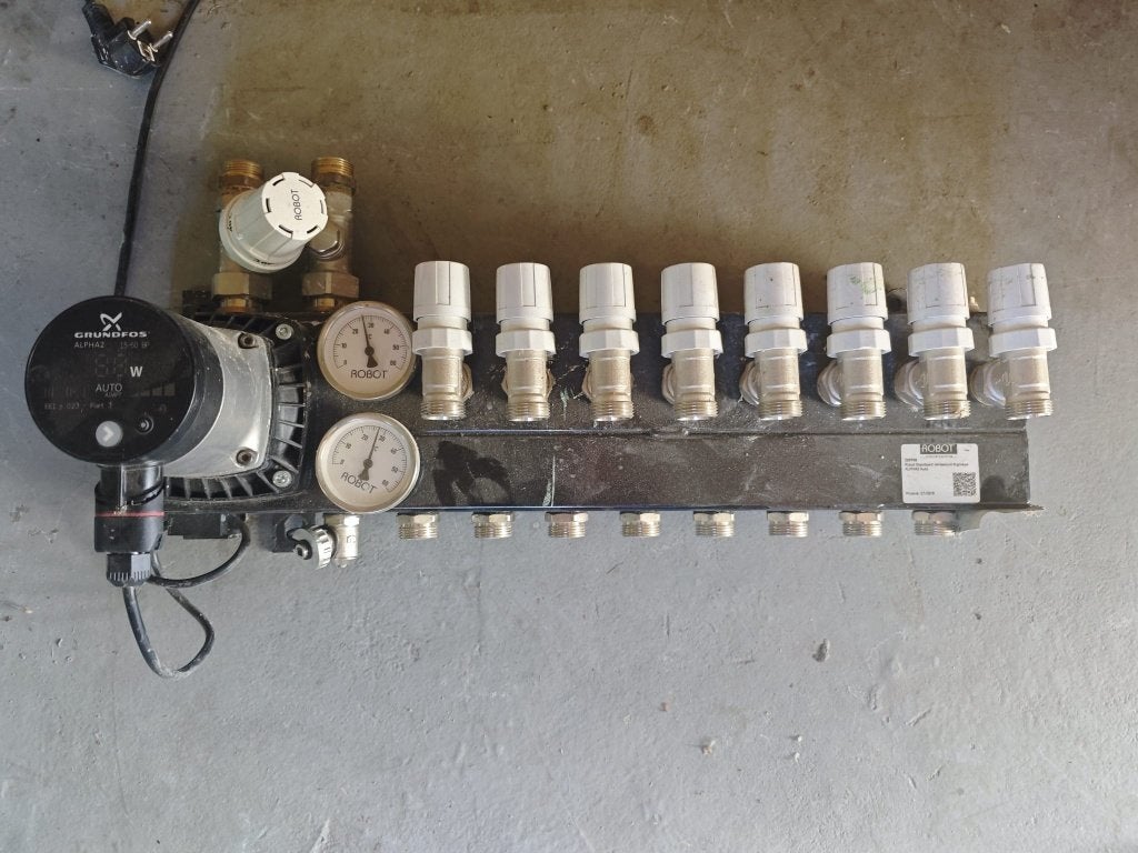 Vloerverwarmingsverdeler met Grundfos Alpha2 pomp (8 groep), Ophalen, Gebruikt, Minder dan 30 cm, Overige typen