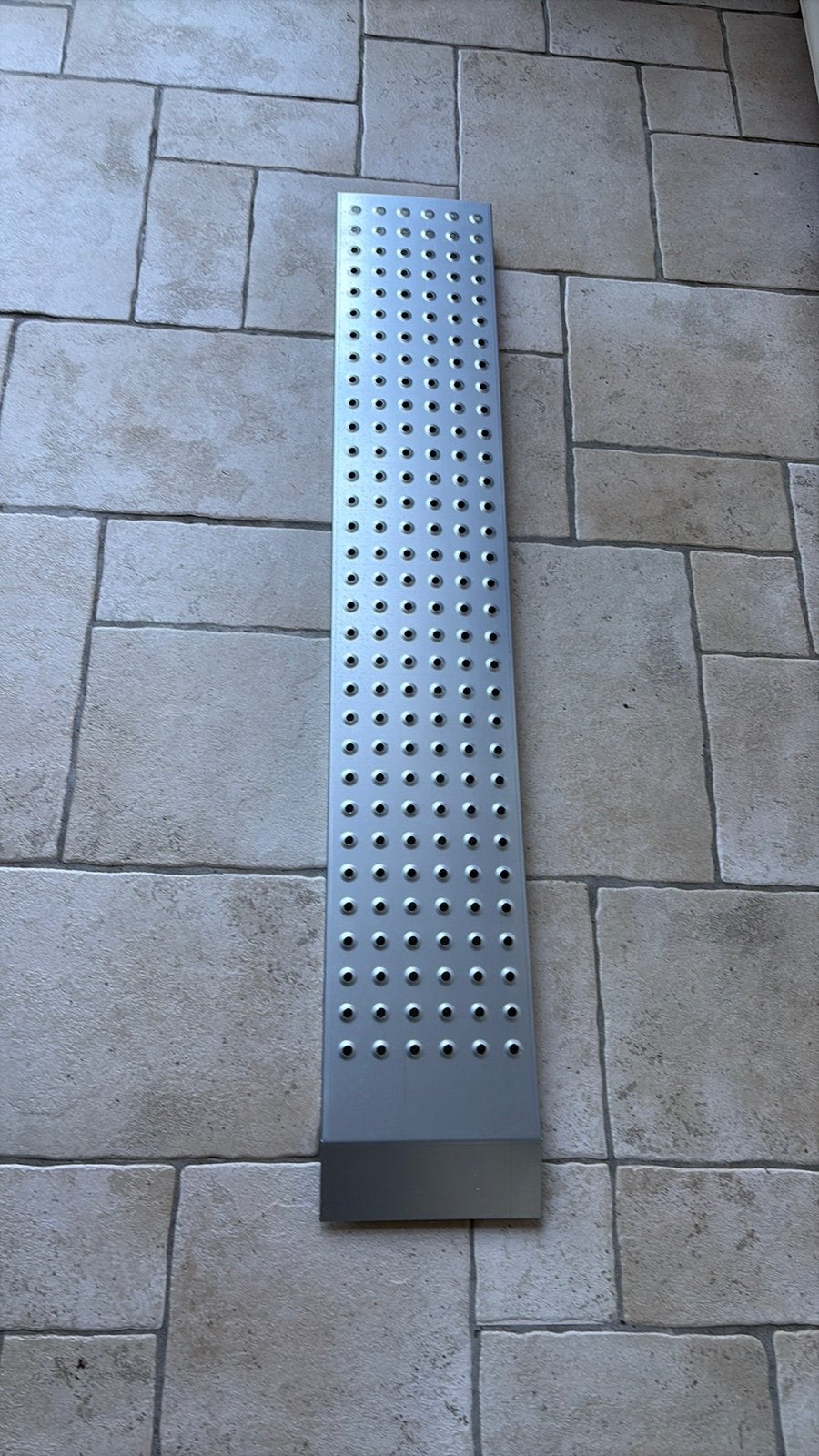 Oprijplaat 135 x 24 x 3,5 rijplaat oprijplaat treeplank, Ophalen, Nieuw, Overige merken