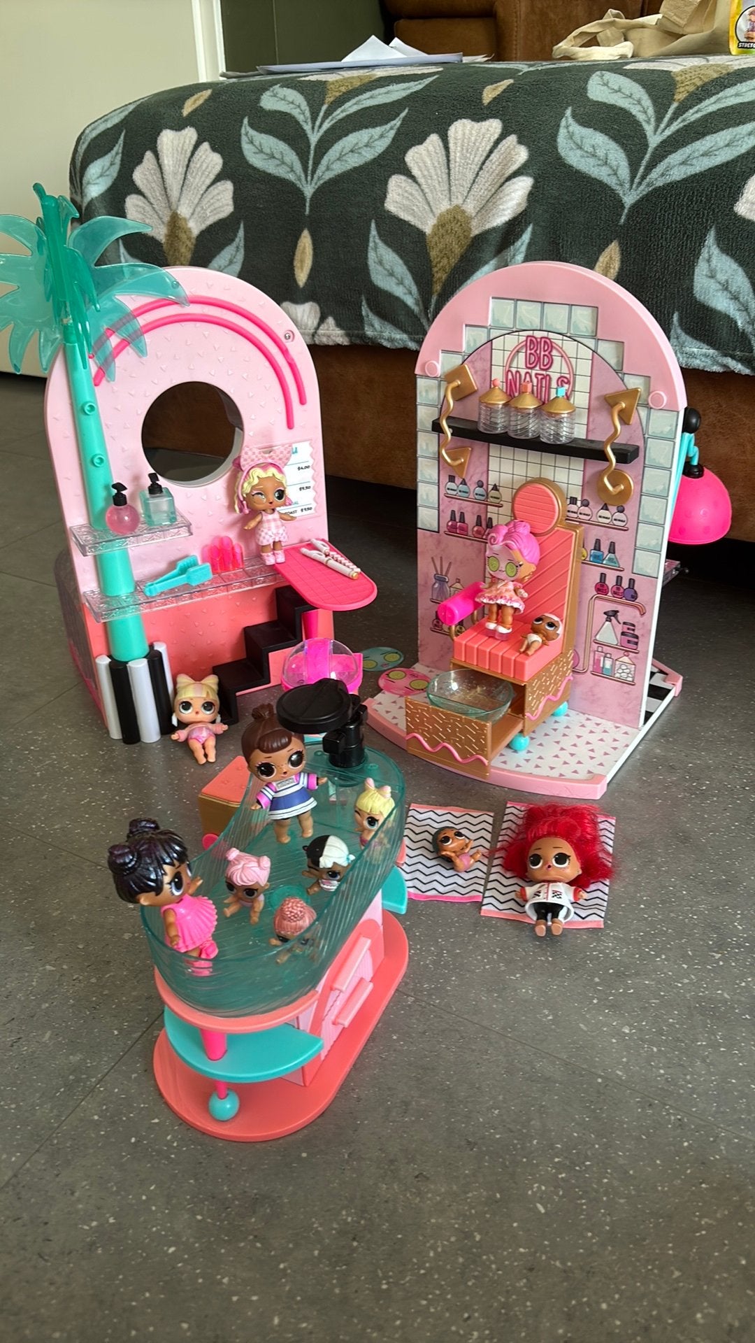 L.O.L Surprise Spa & Nagel Salon met accessoires, Ophalen, Gebruikt, Meisje
