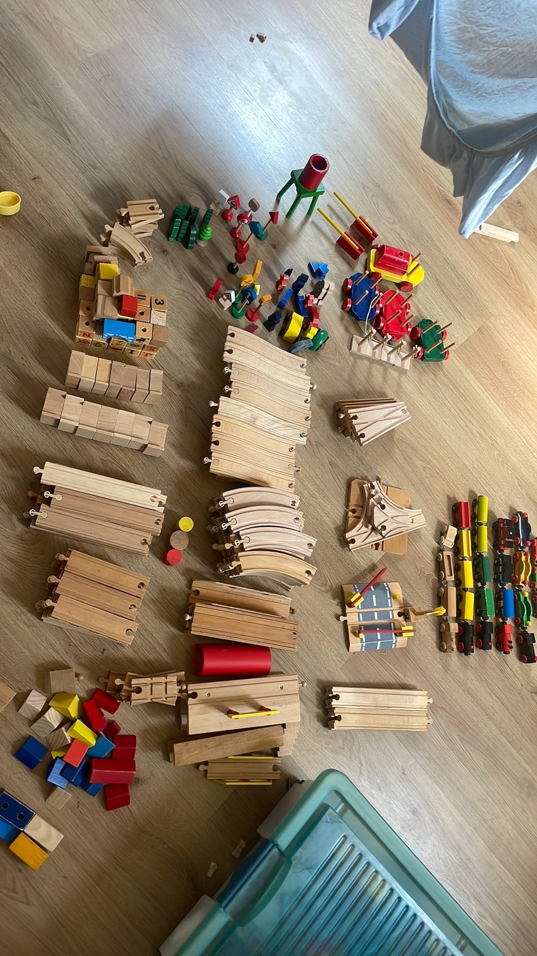 Grote doos vol houten treinrails met accessoires, Ophalen, Zo goed als nieuw, Overige typen