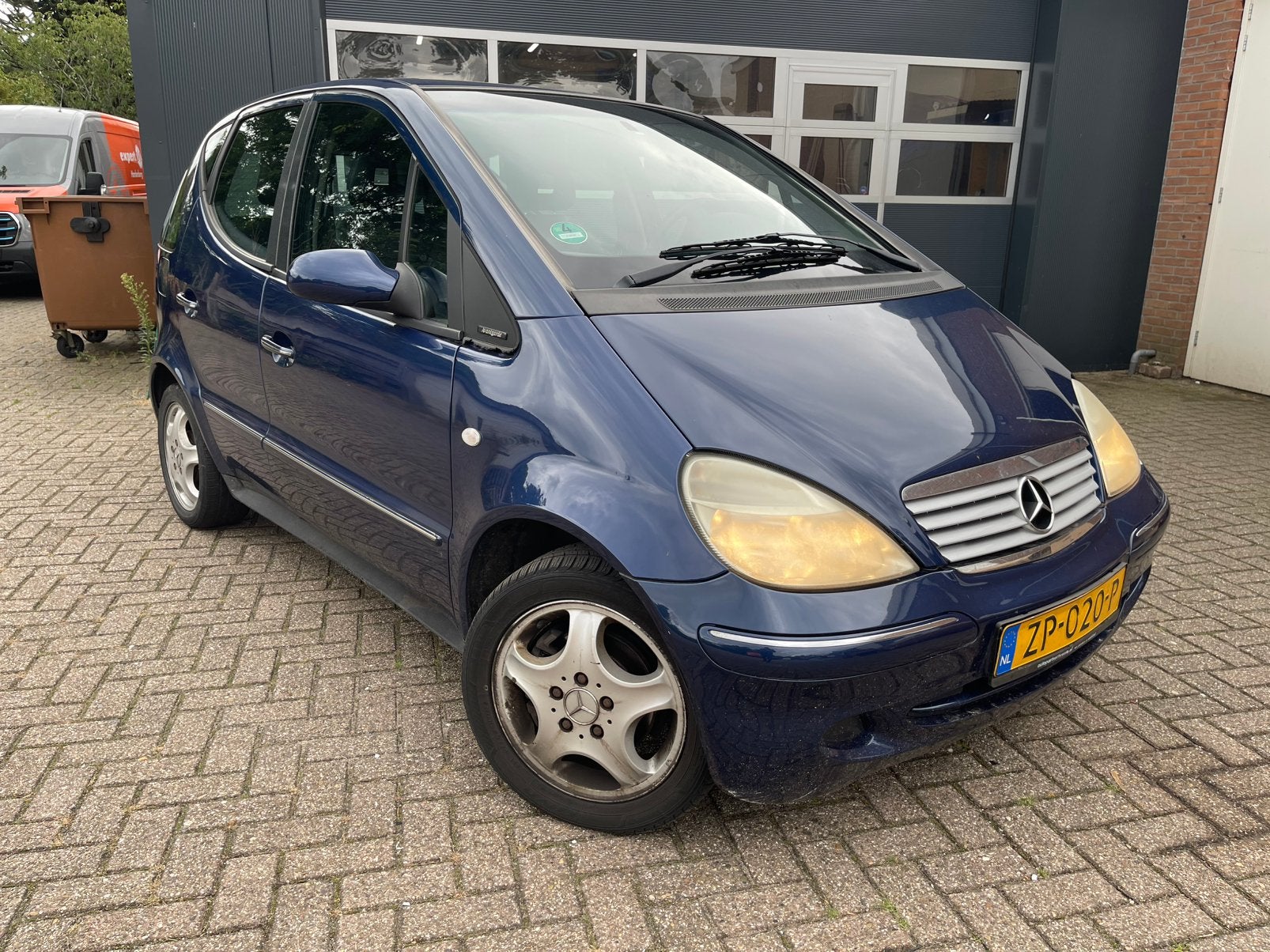 Mercedes-Benz A-Klasse 1.6 A160 2002 Blauw | Inruilkoopje |, Auto's, Voorwielaandrijving, 40 €/maand, Zwart, 4 cilinders