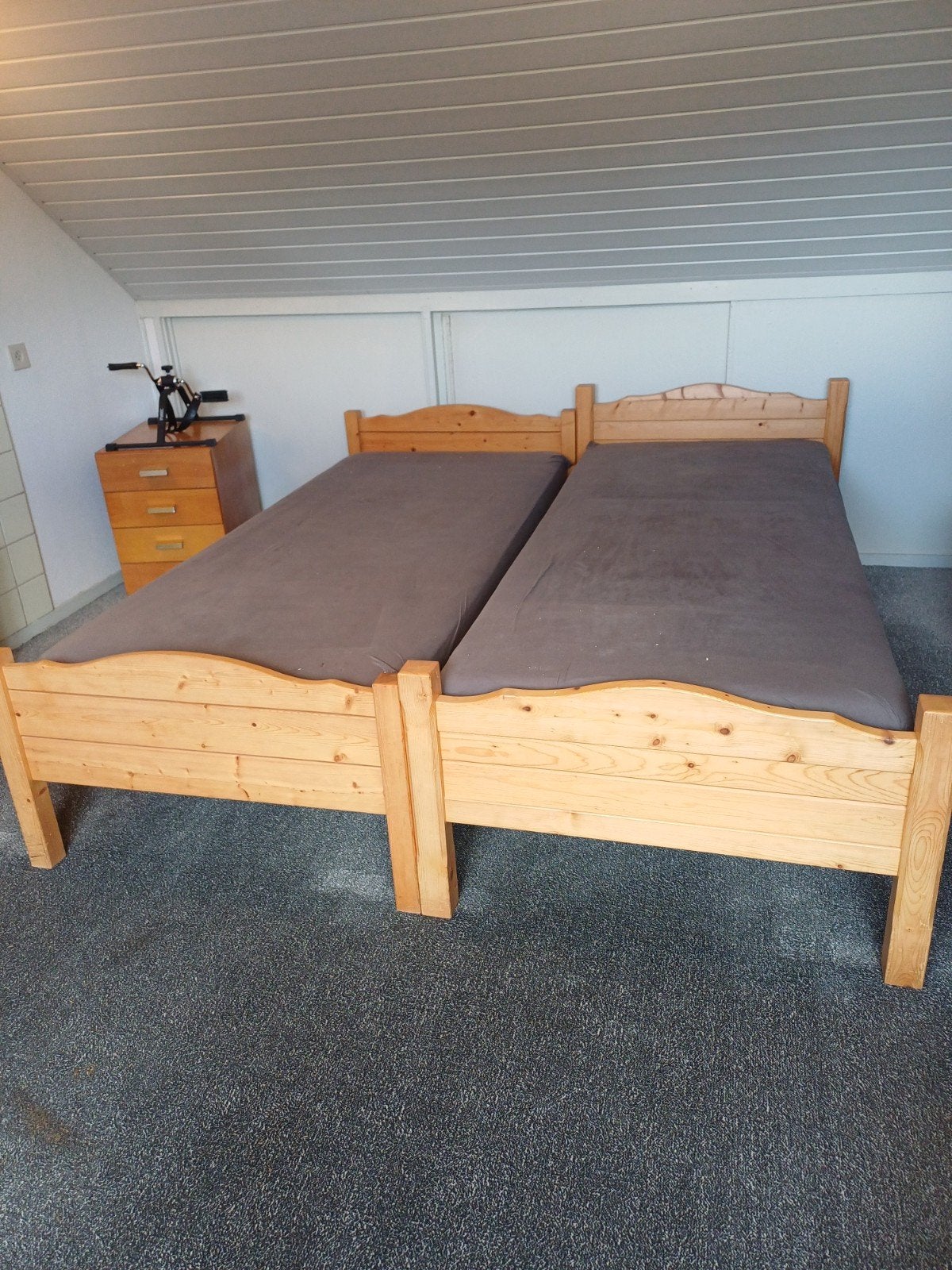 2 bedden 90 bij 210, Gebruikt, 90 cm, Eenpersoons, 210 cm