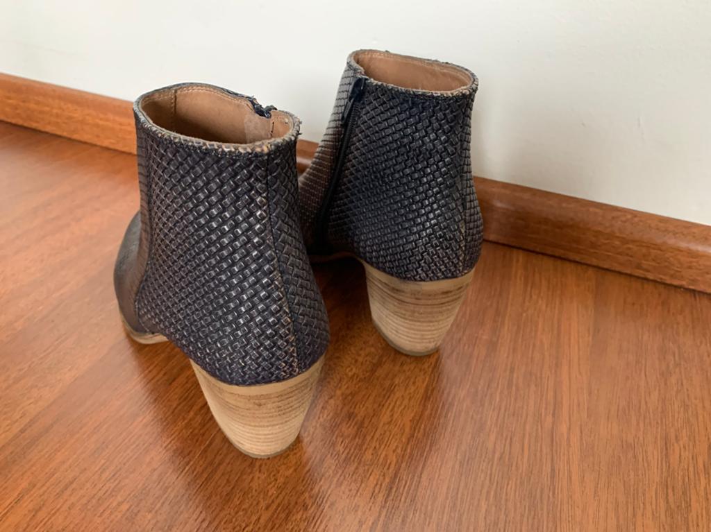 Enkellaarsjes Carmens Freeflex maat 40, Kleding | Dames, Schoenen, Ophalen of Verzenden, Nieuw, Blauw