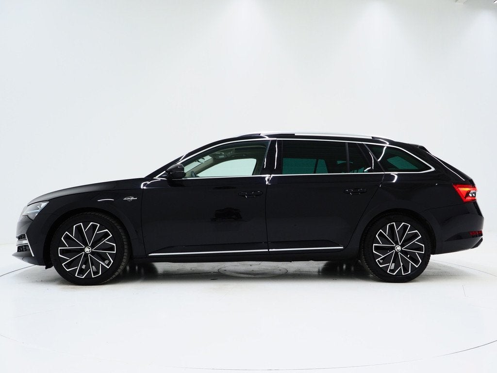 Skoda Superb Combi 1.4 TSI iV Laurin & Klement | Panoramadak, Auto's, Skoda, Gebruikt, Beige, 4 cilinders, Zwart